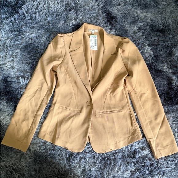 Papaya Jackets & Blazers - Papaya Women's Beige Blazer